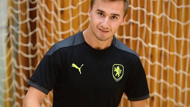 Futsalista Marek Bína v dresu reprezentace ČR.