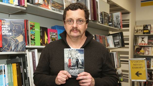 Michal Viewegh hovoří o knihách, filmech, Movemberu, denním tisku i současné literatuře.