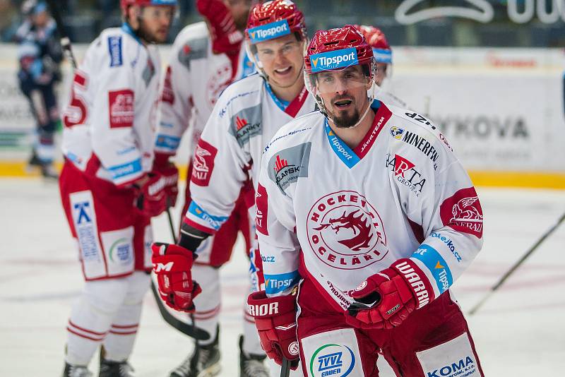 Utkání 45. kola Tipsport extraligy ledního hokeje se odehrálo 30. ledna v liberecké Home Credit areně. Utkaly se celky Bílí Tygři Liberec a HC Oceláři Třinec. Na snímku vpravo Milan Mikulík.