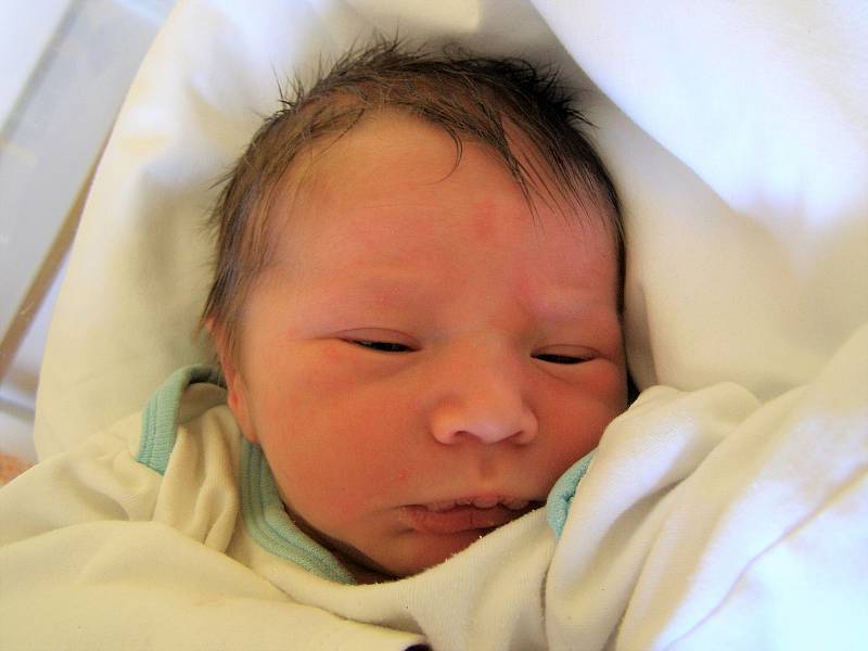 Jiří Schubert se narodil 29. května v liberecké porodnici mamince Kateřině Schubertové z Liberce. Vážil 3 kg a měřil 47 cm.
