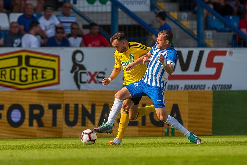 FC Slovan Liberec - MFK Karviná. Na snímku vpravo Radim Breite.