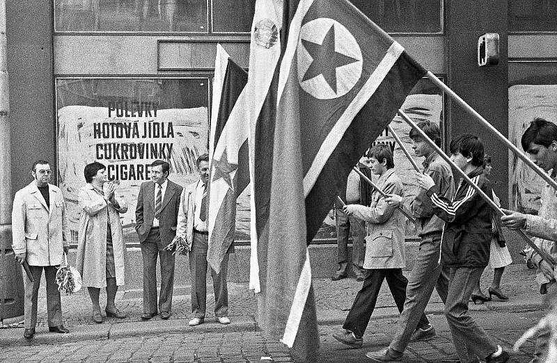 Prvomájové oslavy v Liberci v letech 1987 - 89.
