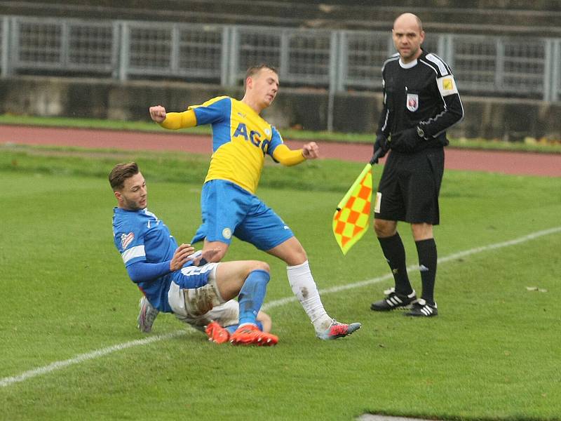 Junioři Liberce třikrát dotahovali. Teplice ve žlutém.