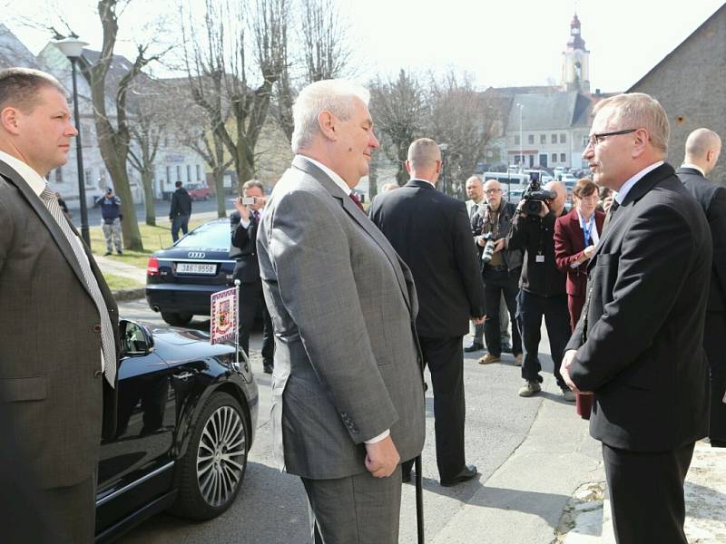 Miloš Zeman ve Stráži pod Ralskem.