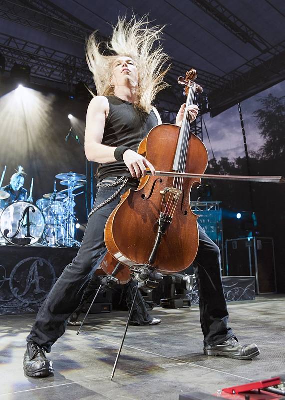 2011 Apocalyptica, zámek Sychrov.