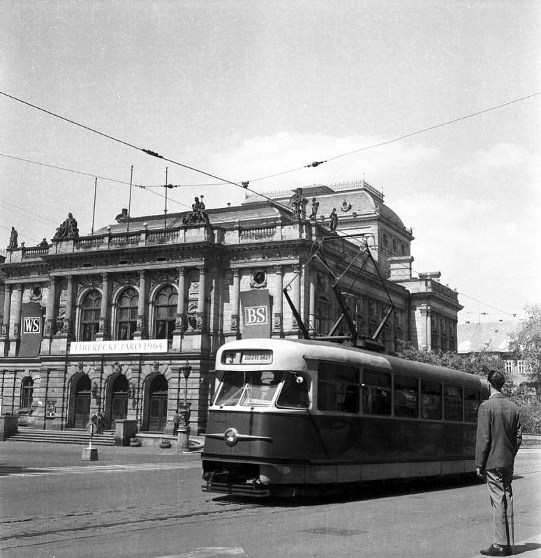 Fotografie z knihy Svět tramvají Erwina Cettinea.