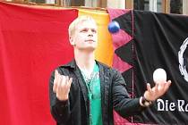 Kouzelník Zdeněk Bradáč překonal další světový rekord v žonglování.