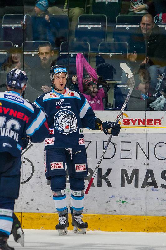 Druhý zápas předkola Generali play off Tipsport extraligy ledního hokeje se odehrál 7. března v liberecké Home Credit areně. Utkaly se celky Bílí Tygři Liberec a HC Sparta Praha. Na snímku je střelec druhé branky Liberce Michal Bulíř.