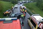 Střet dvou vozidel zablokoval hlavní tah z Liberce na Hradec Králové