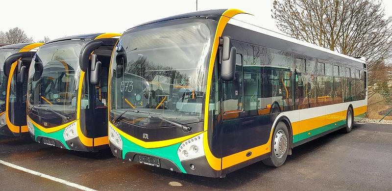 Osm nových autobusů Dopravního podniku měst Liberce a Jablonce nad Nisou se rozjelo do běžného provozu linek MHD.