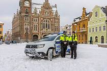 Městská policie ve Frýdlantu bude od Nového roku v plné sestavě. Získala také nové služební vůz a přesune se do nové služebny.