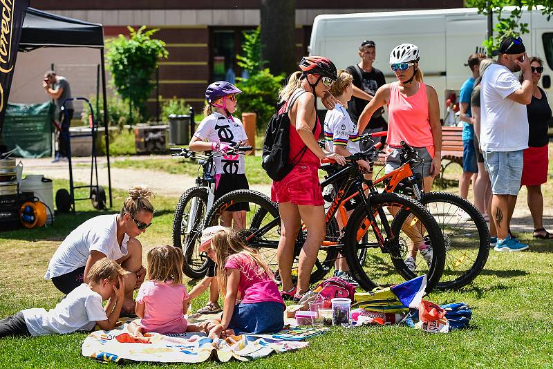 Milovníci hamburgerů se sešli ve Vratislavicích na festivalu.