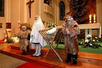 V libereckých Ruprechticích se na Štědrý den na odpolední mši svaté předvedly děti jako pastýři, Josef a Marie, kteří dovedli Jezulátko do Betléma.
