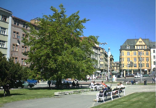 Šaldovo náměstí zachycené v roce 2001.