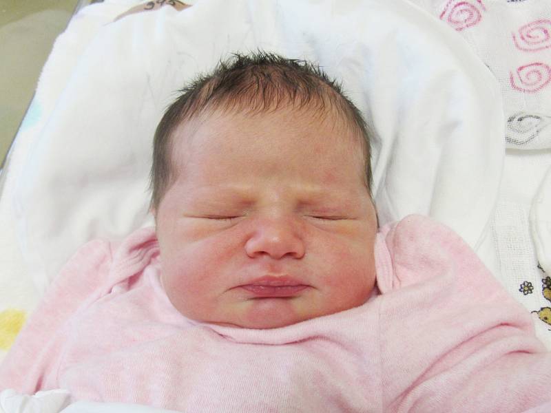 NELA MATĚJKOVÁ Narodila se 11. dubna v liberecké porodnici mamince  Zdeňce Matějkové ze Šluknova. Vážila 3,60 kg a měřila 50 cm.