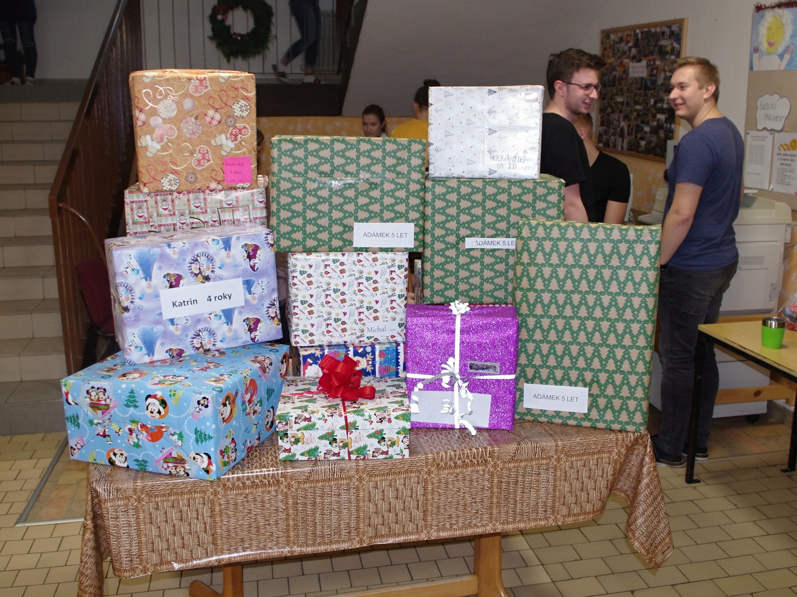 Krabice od bot: V Libereckém kraji hledají další sběrná místa vánočních  dárků - Liberecký deník
