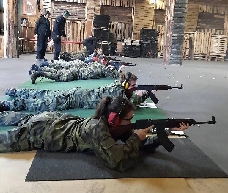 Studenti změřili své síly ve střelecké soutěži v Hrádku nad Nisou.
