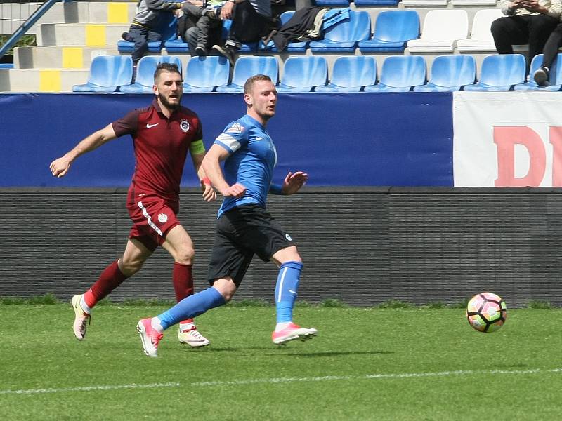 Kvalitní tým domácích na stadionu U Nisy za půl hodiny vedl 2:0