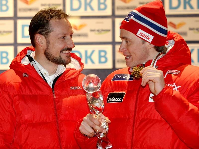 Norským medailistům přišel gratulovat norský princ (vlevo).