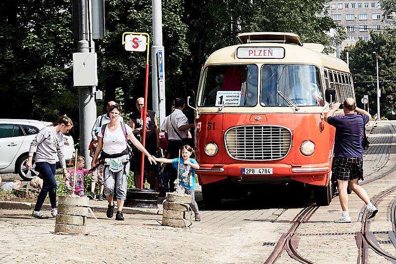 Liberecký dopravní podnik přivítal v sobotu návštěvníky na Dnu otevřených dveří.