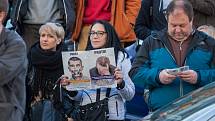 Demostrace nazvaná "Proč? Proto!" proběhla 10. května na náměstí Dr. E. Beneše v Liberci. Následně se demonstranti přesunuli před Grand Hotelu Imperial, kam prezident republiky Miloš Zeman pozval do předsedu vlády a předsedu ČSSD Bohuslava Sobotku, 1. mís