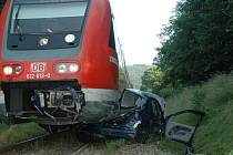 Srážka osobního automobilu s vlakem v Andělské Hoře u Chrastavy.