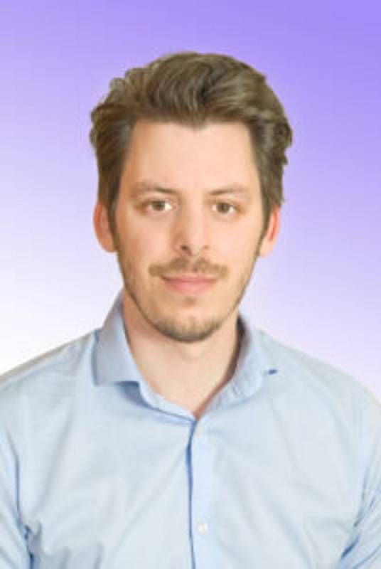 Roman Valeš (34 let, digital strategist, trenér fotbalu mládeže)