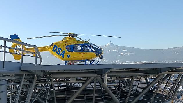 Vrtulník Kryštof letecké záchranné služby v Libereckém kraji. Ilustrační foto.