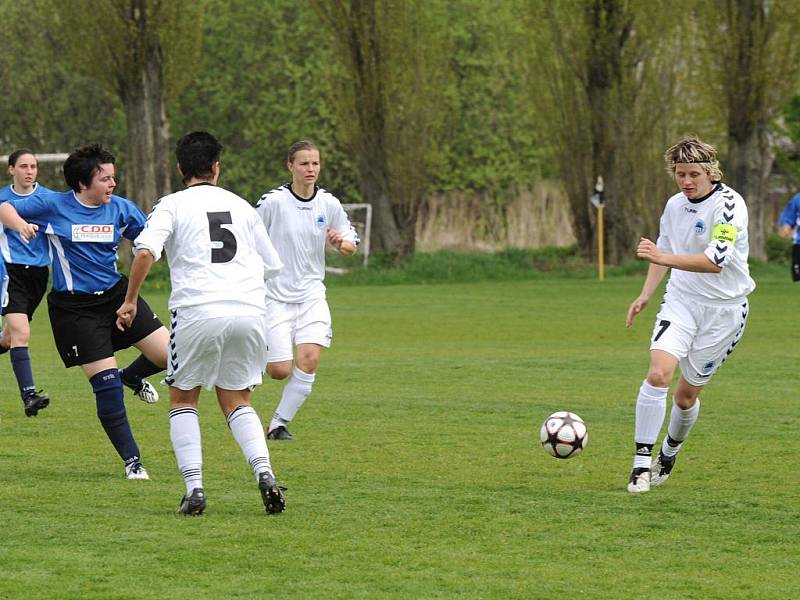 Fotbalistky Slovanu Liberec již klepou na dveře první ligy