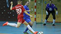 Liberecký Pampuch Team (v červeném) prohrál v domácím duelu II. futsalové ligy s Kladnem 3:5