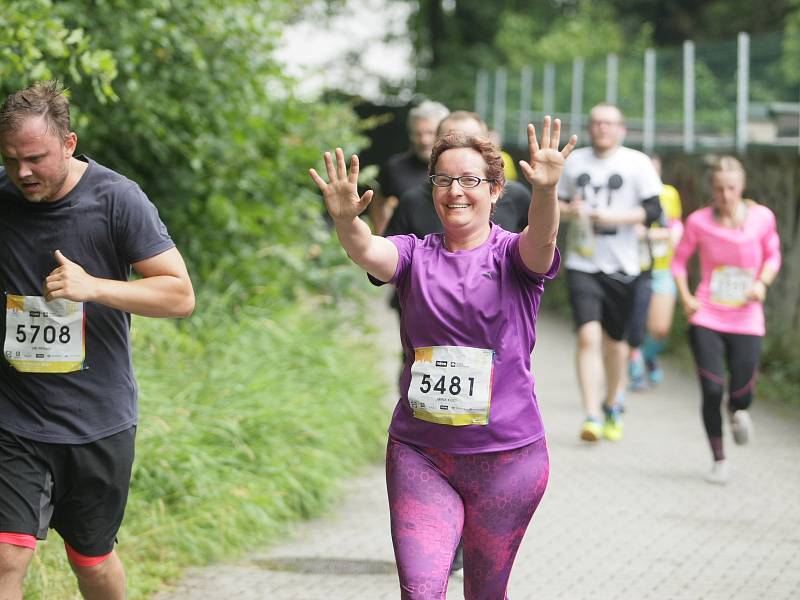 Nejen amatérští běžci si vyzkoušeli své schopnosti při libereckém RunTour.