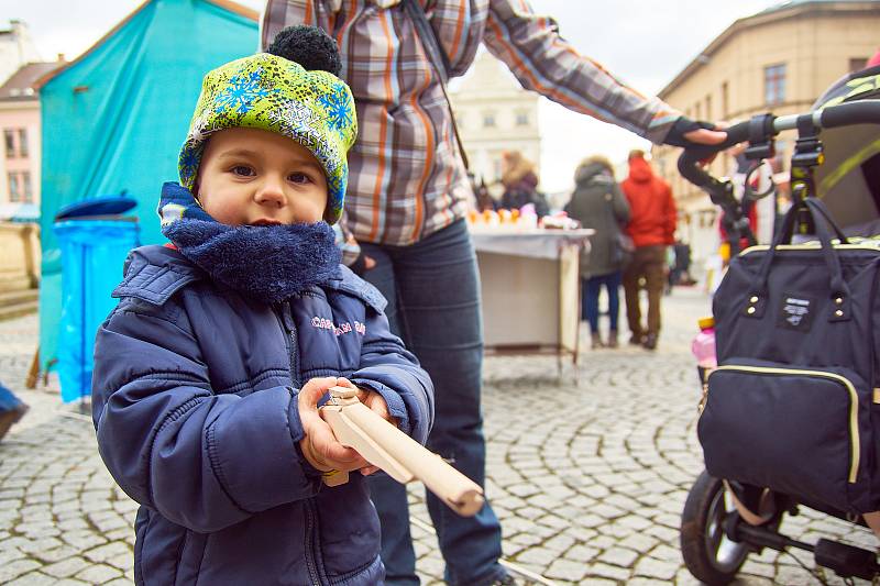 Do Turnova se opět sjeli řemeslníci z celé republiky, aby své zboží představili na tradičních Vánočních řemeslnických trzích.