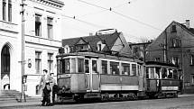 Archivní snímek, zachycující tramvaj Bovera za provozu v Ústí nad Labem.