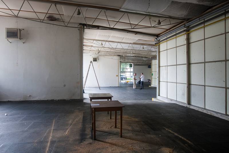 Technické muzeum Liberec rozšiřuje prostory expozice do dalších budov v areálu LVT (na snímku z 10. července). Nejprve proběhnou úpravy a instalace expozic v budově B. 