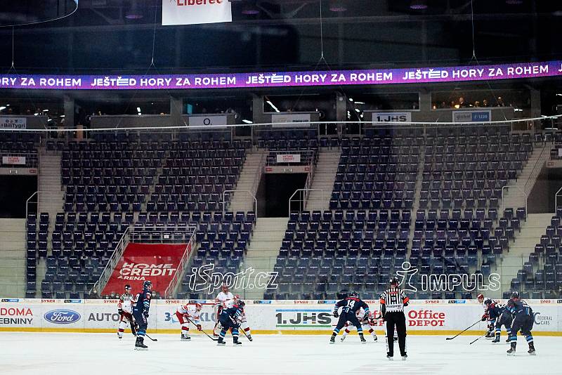 1. zápas čtvrtfinále Bílí Tygři Liberec – Mountfield Hradec Králové