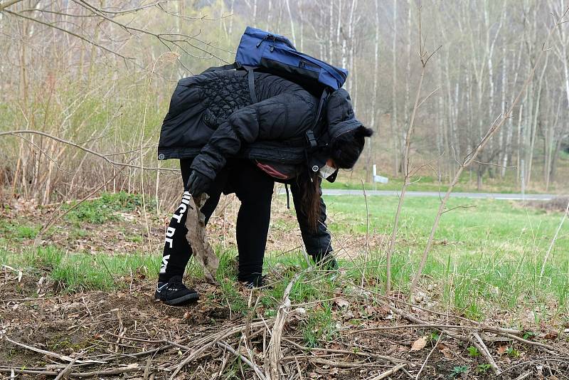 Téměř pět desítek žáků Základní školy speciální Frýdlant se ve středu 21. dubna 2021 zapojilo v rámci mezinárodního Dne Země do úklidu Frýdlantu.