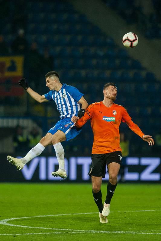 Zápas 16. kola první fotbalové ligy mezi týmy FC Slovan Liberec a FC Viktoria Plzeň se odehrál 23. listopadu na stadionu U Nisy v Liberci.