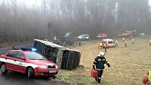 Autobus plný lidí havaroval v sobotu kolem deváté hodiny ranní u Osečné na Liberecku.