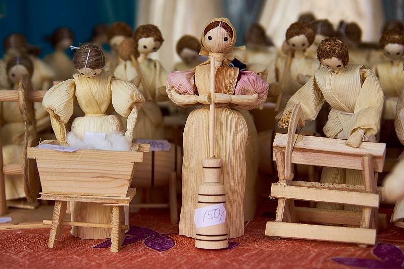 Do Turnova se opět sjeli řemeslníci z celé republiky, aby své zboží představili na tradičních Vánočních řemeslnických trzích.