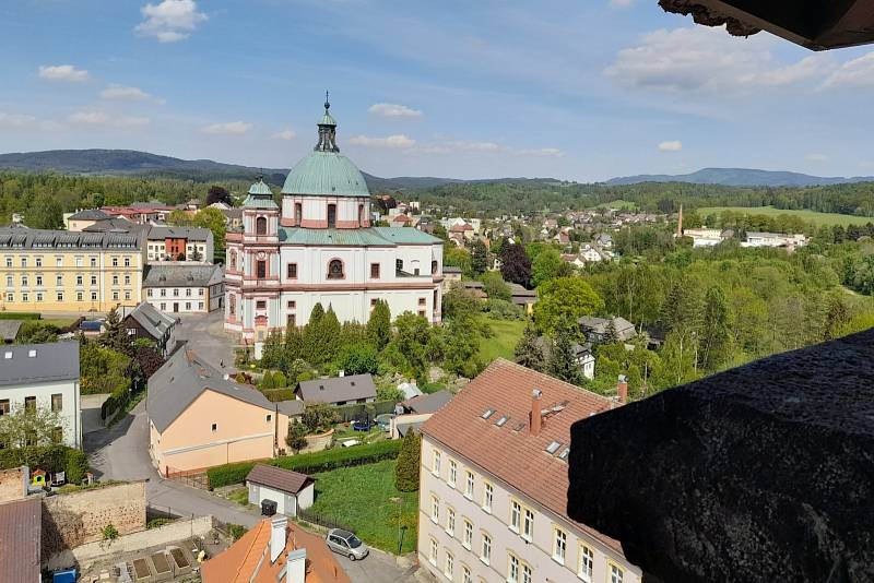 Vyhlídková věž v Jablonném v Podještědí.