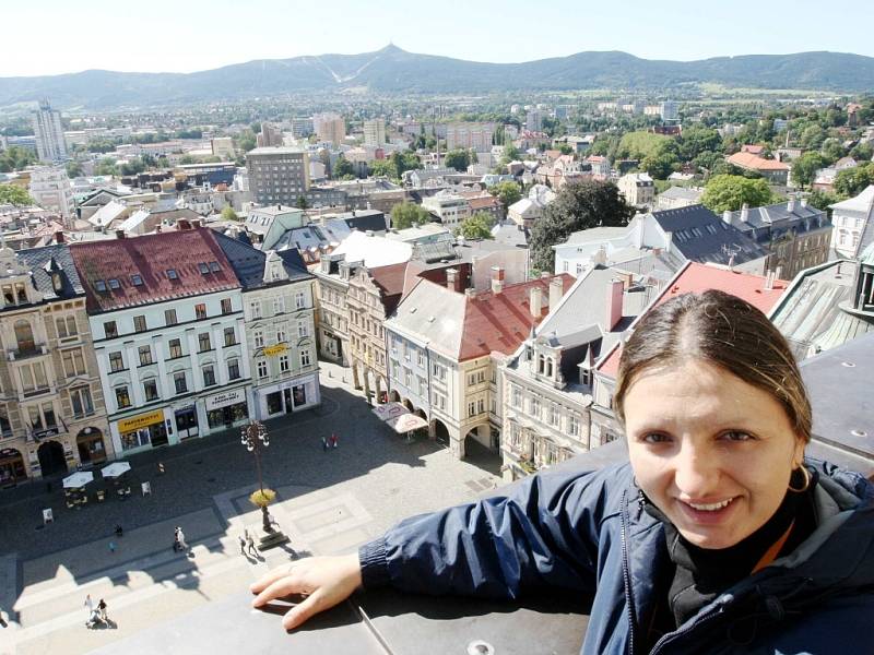 V rámci Dnů evropského dědictví navštívíli lidé některé prostory radnice, Liebigovy vily, kostelů a dalších památek. Na snímku pohled z radniční věže.