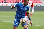 MOL cup, čtvrtfináleSlavia Praha - Slovan Liberecv popředí Vladimír Coufal (L), vzadu Eduard Sobol (S).