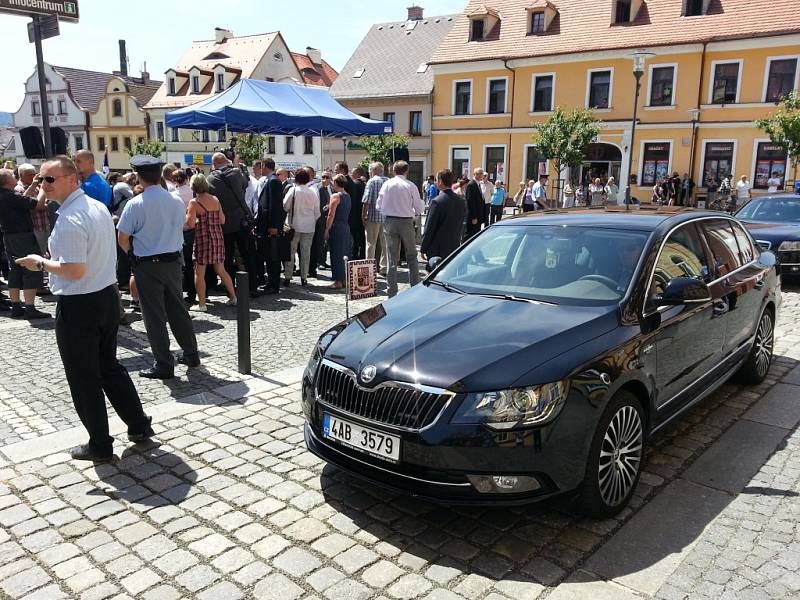 Prezident Zeman navštívil Hrádek nad Nisou.