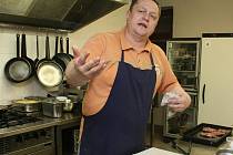 Šéfkuchař a majitel restaurace Zdenek Raichart.