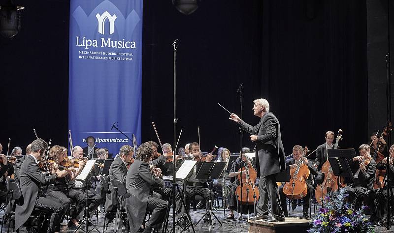 Lípa Musica oslavila 20. narozeniny koncertem Dvořákových skladeb.