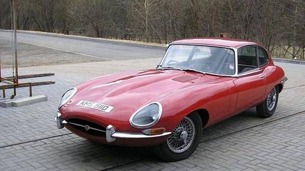 Jaguar E-Type.