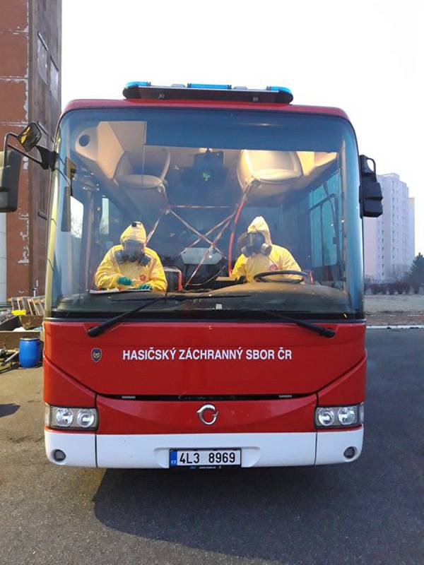 Hasiči z Libereckého kraje se zapojili do převezu českých občanů ze zahraničí.