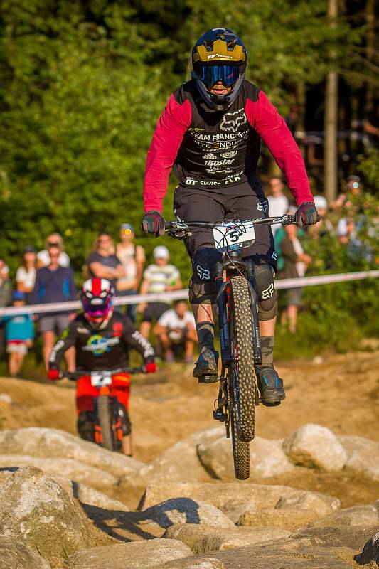 Finále závodu světové série horských kol ve fourcrossu JBC 4X Revelations proběhlo 14. července v bike parku Dobrý Voda v Jablonci nad Nisou. Na snímku je biker Felix Beckeman.