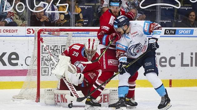 Liberečtí hokejisté (ve světlém) si poradili s Olomoucí 6:1. Foto: www.hcbilitygri.cz