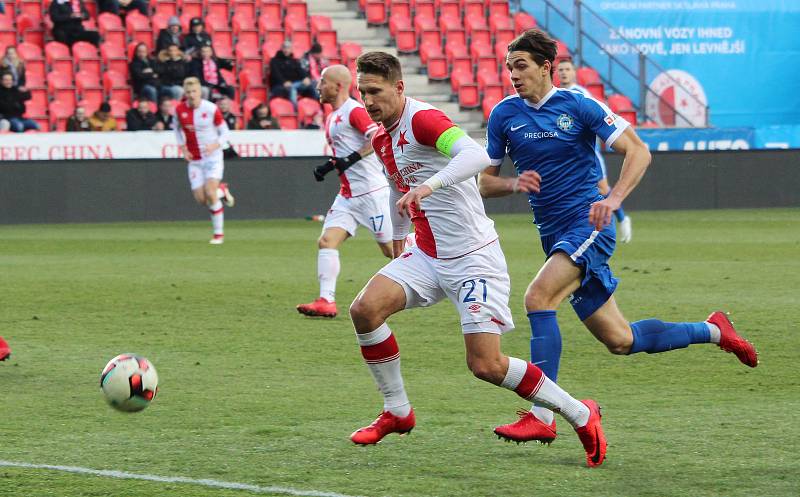 MOL cup, čtvrtfináleSlavia Praha - Slovan Libereczleva: Milan Škoda (S) a Taras Kacharaba (L).